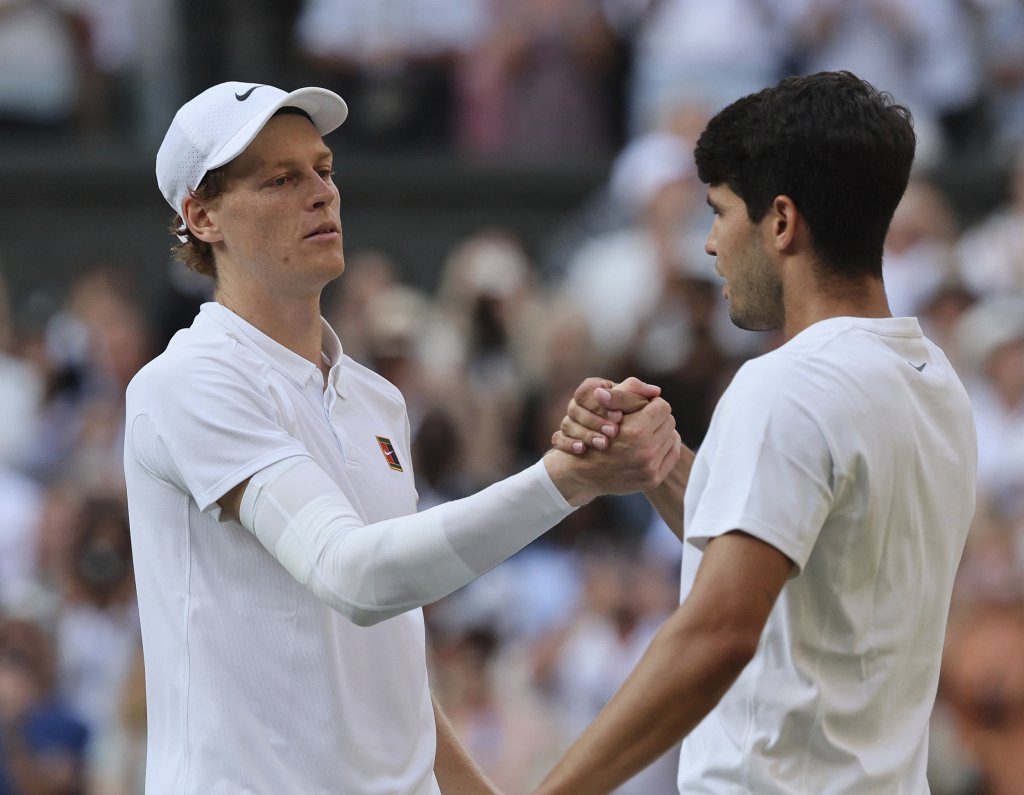 包含联合杯鏖战温网，辛纳扛起全队的词条