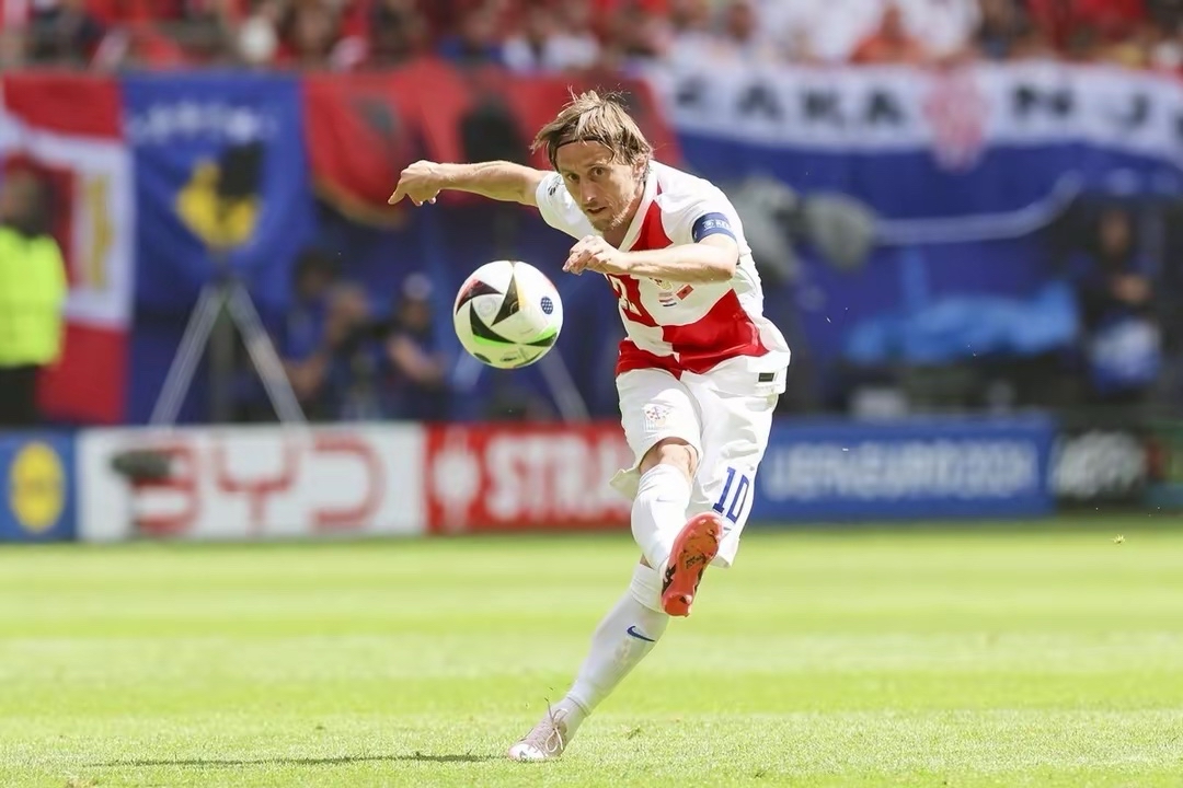 阿尔巴尼亚队在欧预赛中勇攀高峰