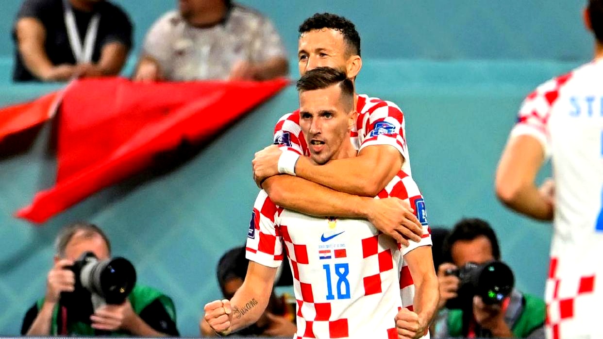 波兰队将在客场挑战斯洛伐克,争夺晋级机会 波兰队将在客场挑战斯洛伐克,争夺晋级机会