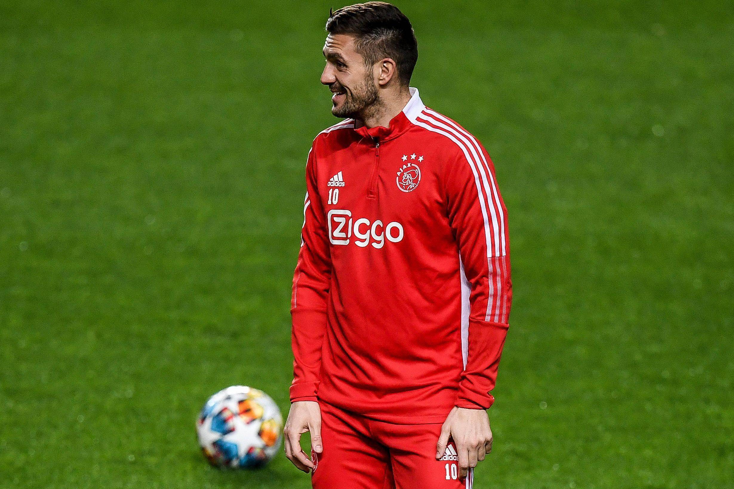 阿贾克斯队在比赛中全力以赴 阿贾克斯队在比赛中全力以赴