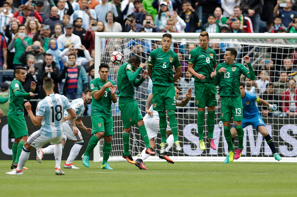 智利险胜墨西哥,伊布关键制胜 智利险胜墨西哥,伊布关键制胜