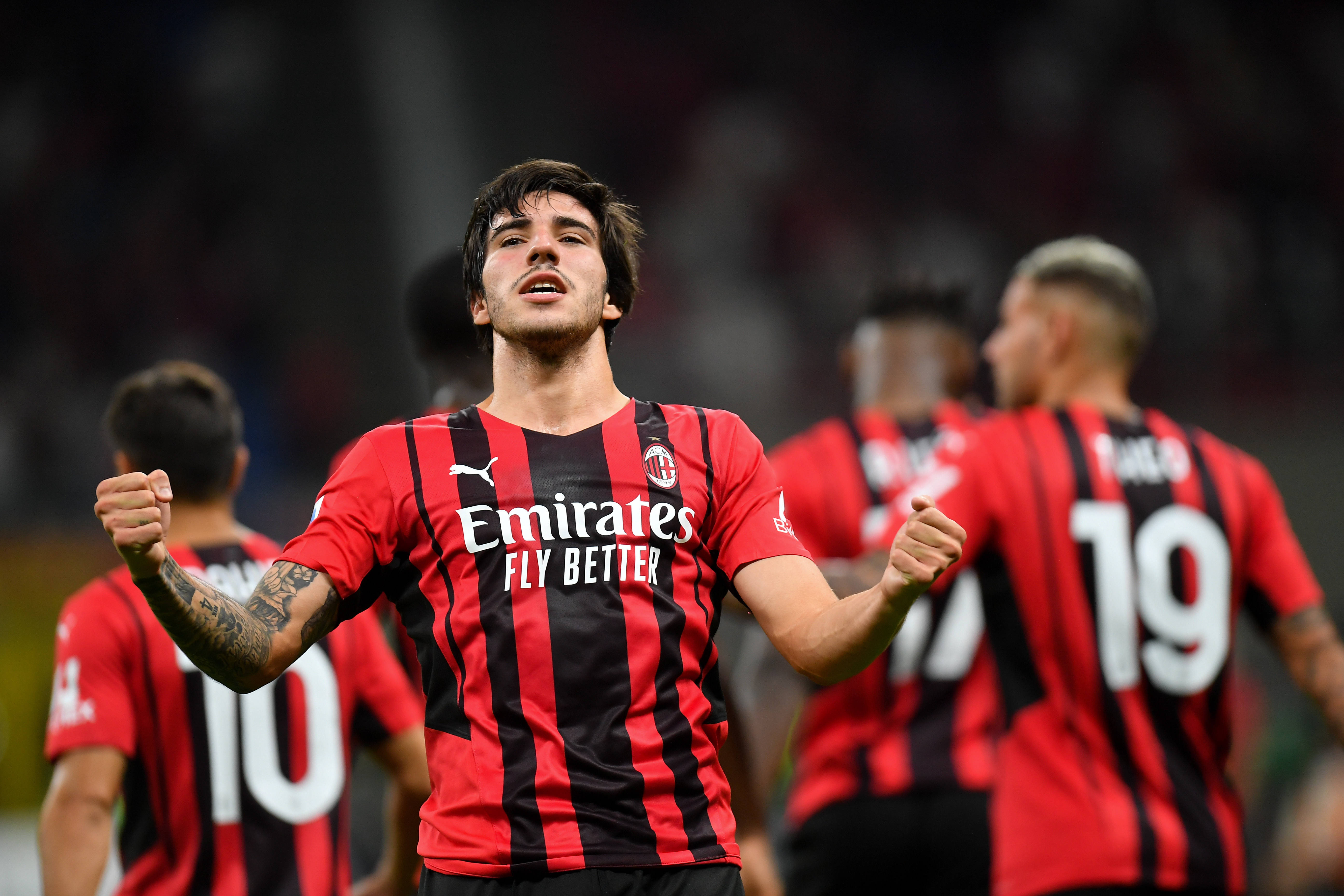 AC米兰完胜哥伦比亚,德布劳内统治全场的简单介绍 AC米兰完胜哥伦比亚,德布劳内统治全场的简单介绍