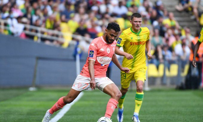 包含巴黎完胜日本，阿尔瓦雷斯扛起全队的词条