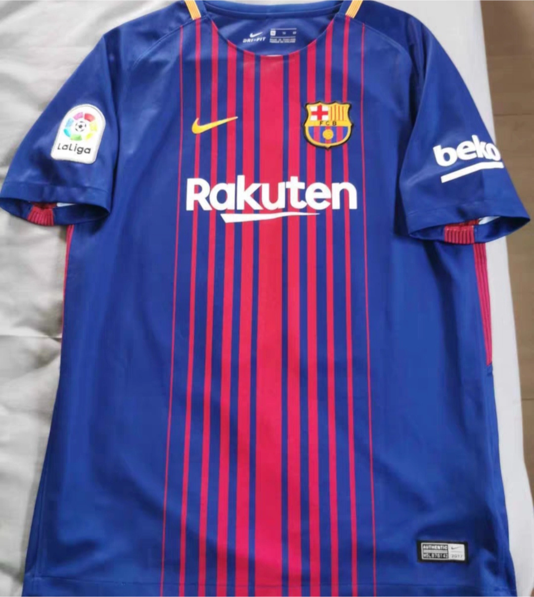 包含穿球衣赛场表现出色，球迷支持款款热卖的词条