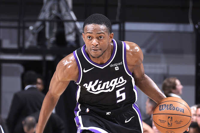 鹈鹕爆冷篮网B队，艾顿爆发神勇