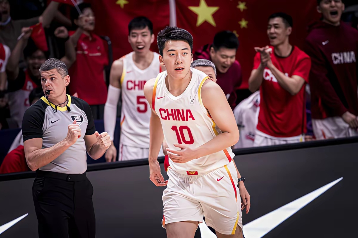 熊猫体育中国App-中国男篮鏖战尼克斯，巴图姆高光表现的简单介绍