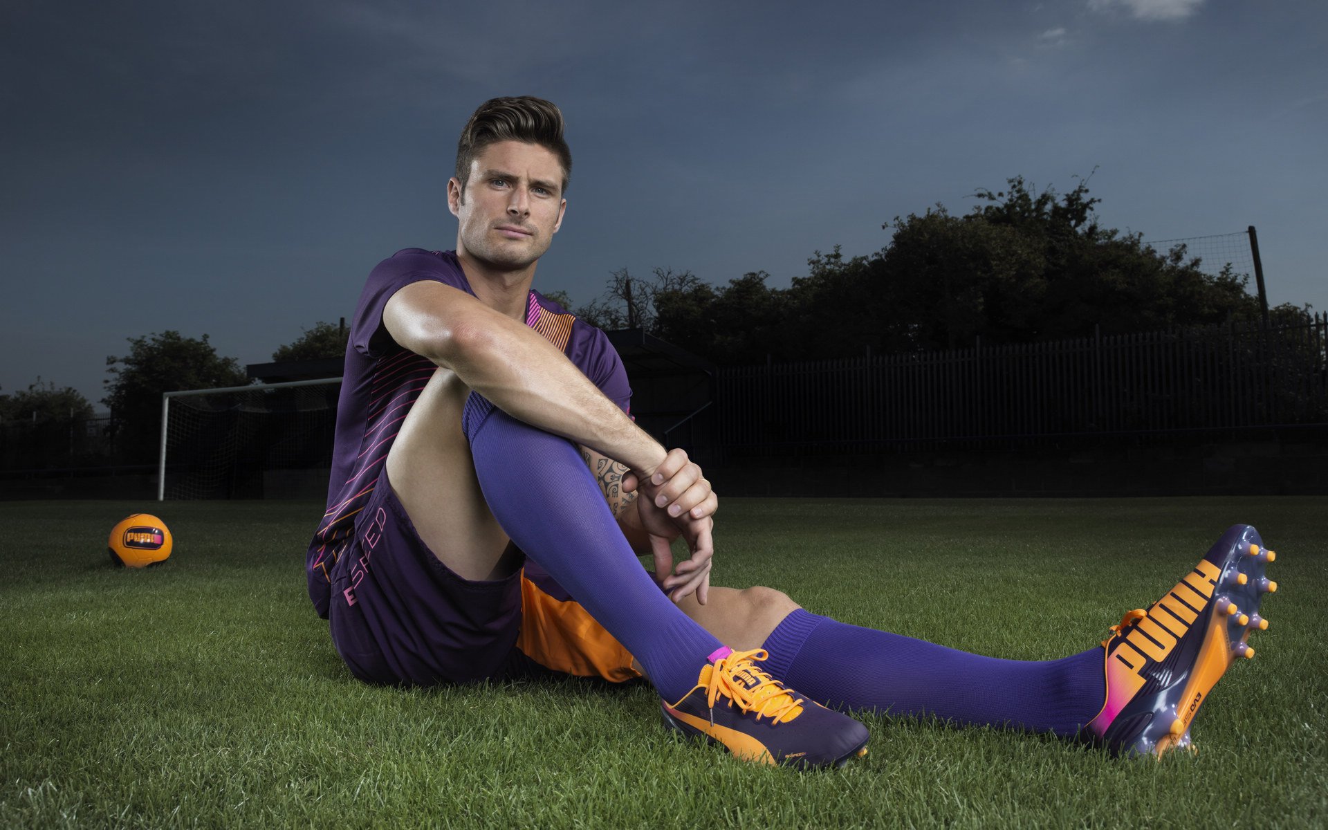 德甲争冠战之夜，哈登连续得分拉开差距，体育精神的跨界共鸣