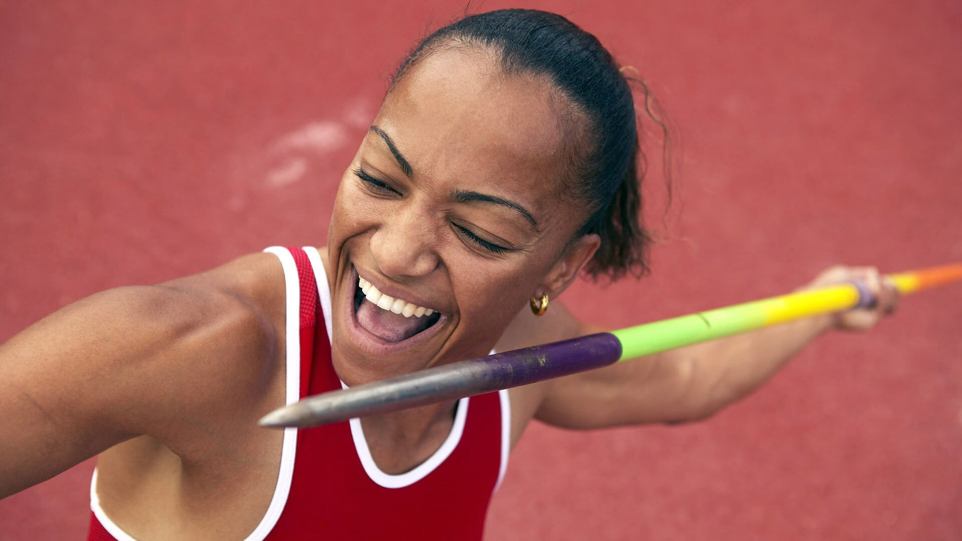 哈斯奇迹夜，周冠宇带队碾压梅赛德斯，改写F1格局